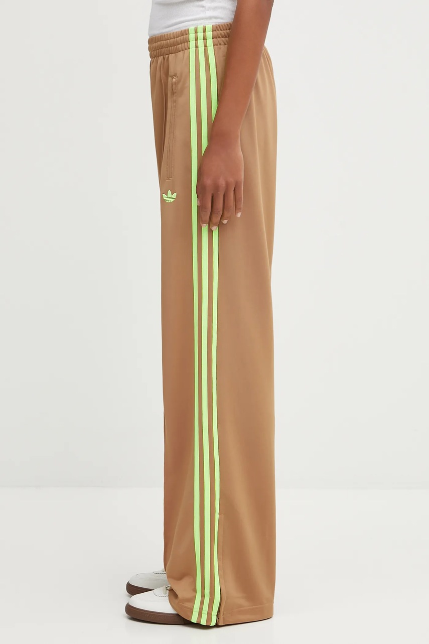 adidas Originals spodnie dresowe Firebird Tp damskie kolor zielony gładkie JW1230