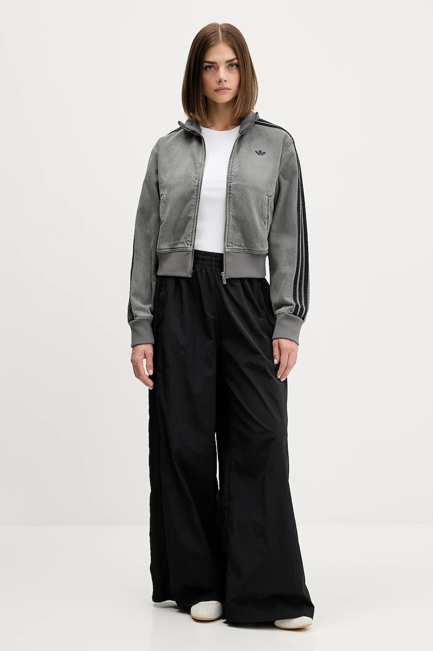 Спортивные штаны adidas Originals Adibreak Os Tp цвет чёрный с аппликацией JV7486 Спортивные штаны adidas Originals Adibreak Os Tp цвет чёрный с аппликацией JV7486