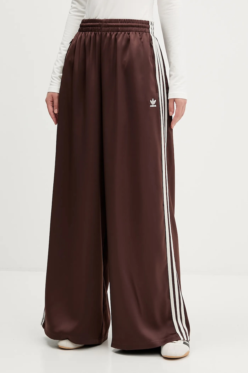 adidas Originals pantaloni de trening Satin Tp Wl culoarea maro, cu imprimeu, KD2541