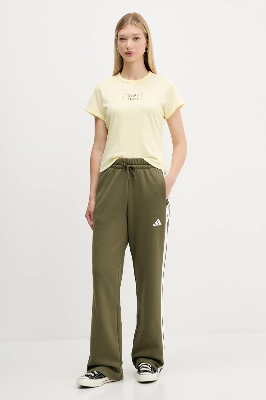 Спортивные штаны adidas цвет зелёный с аппликацией JX7708