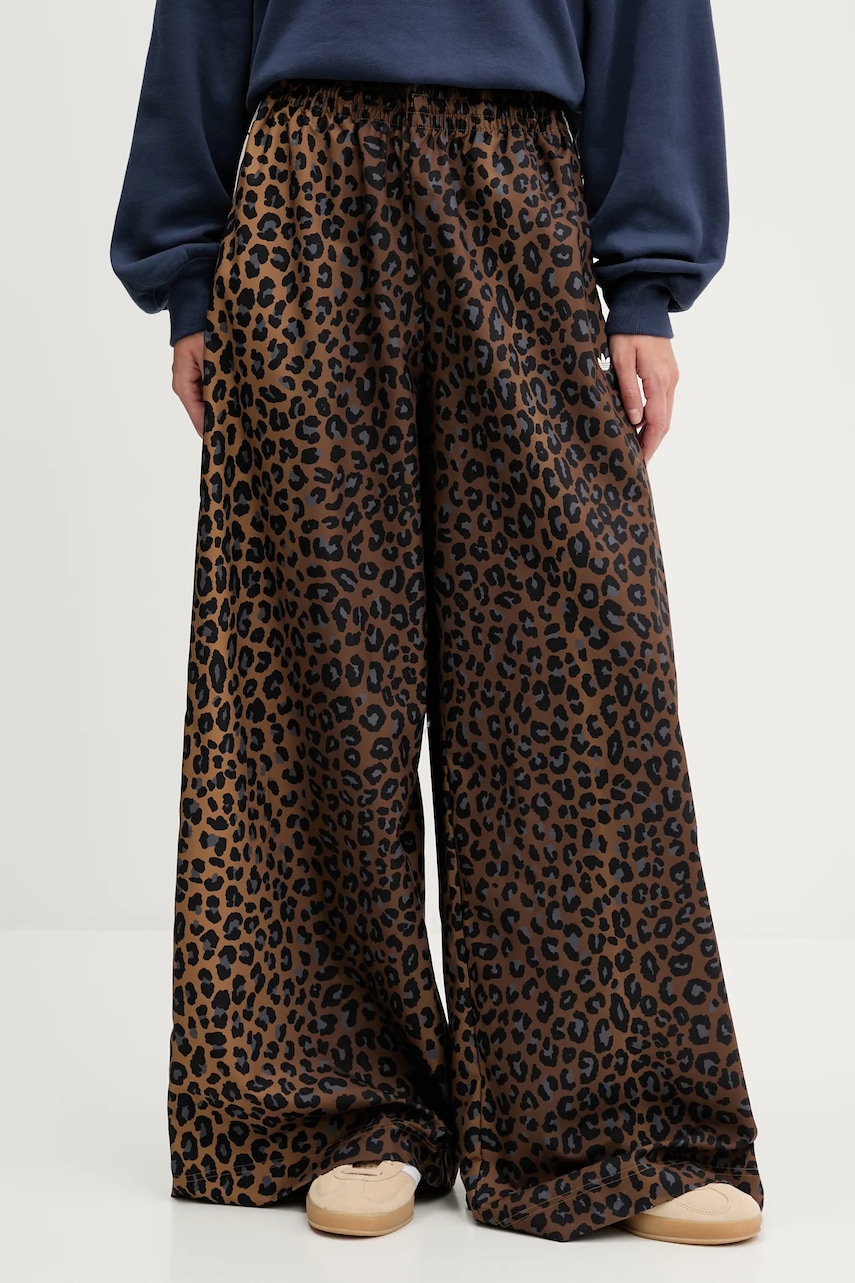 adidas Originals pantaloni de trening culoarea maro, cu imprimeu, JW7302