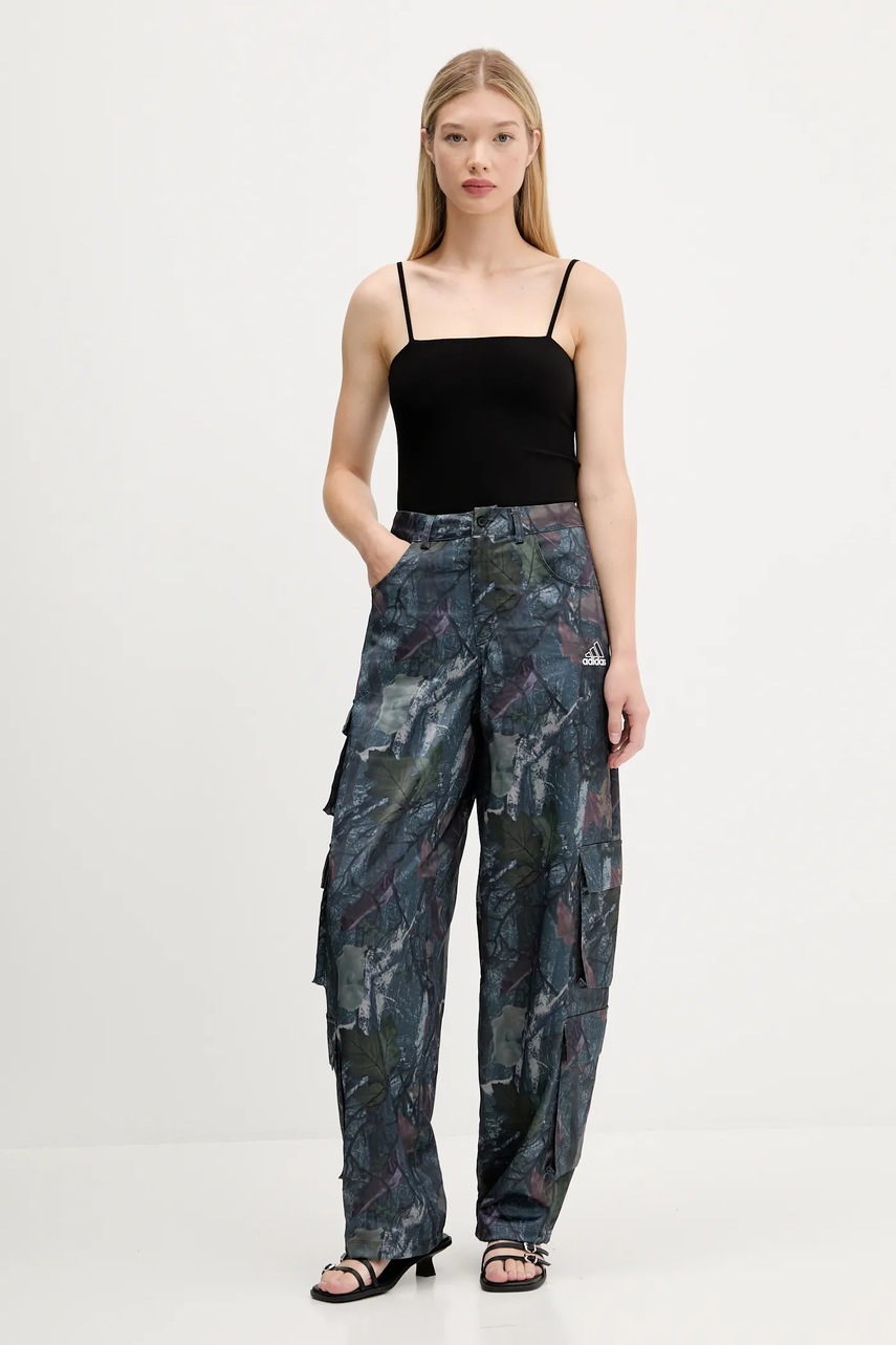 Брюки adidas Originals Sat Cargo Pants цвет зелёный прямые высокая посадка KE3741 Брюки adidas Originals Sat Cargo Pants цвет зелёный прямые высокая посадка KE3741