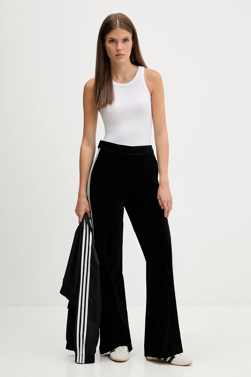 Спортивные штаны из велюра adidas Originals Velvet цвет чёрный широкие высокая посадка KF2304