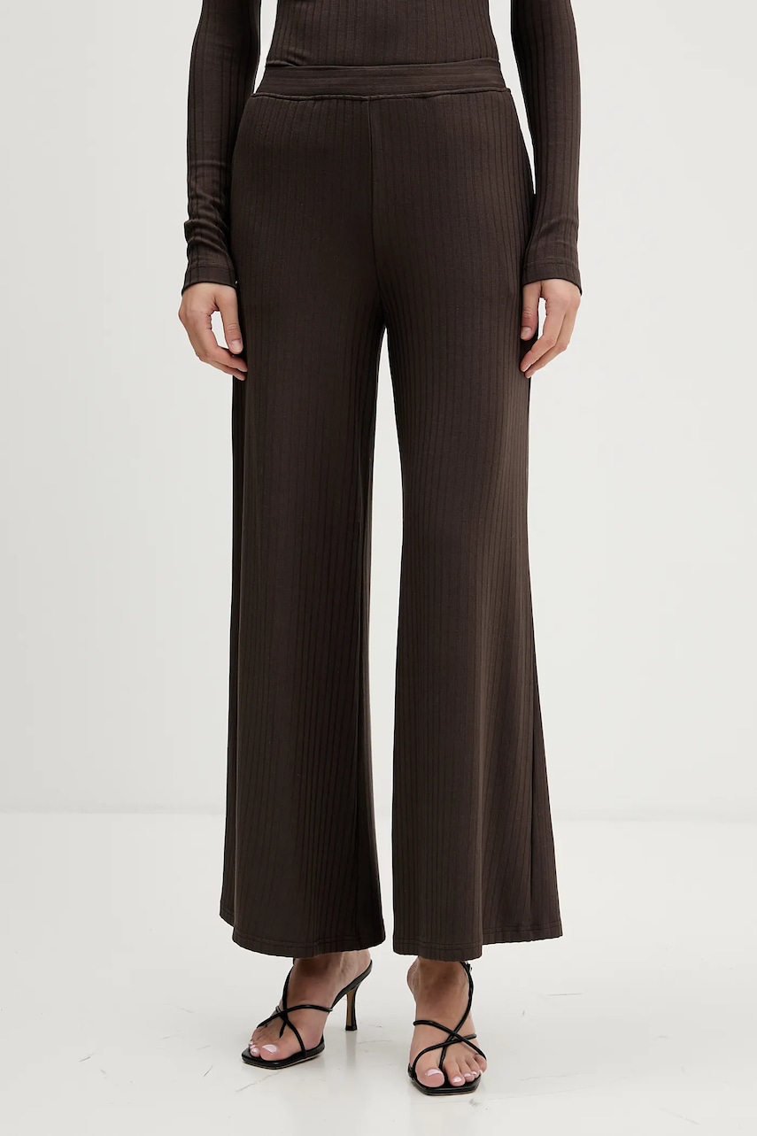 La Mania pantaloni de trening MERCE culoarea maro, uni, MERCE