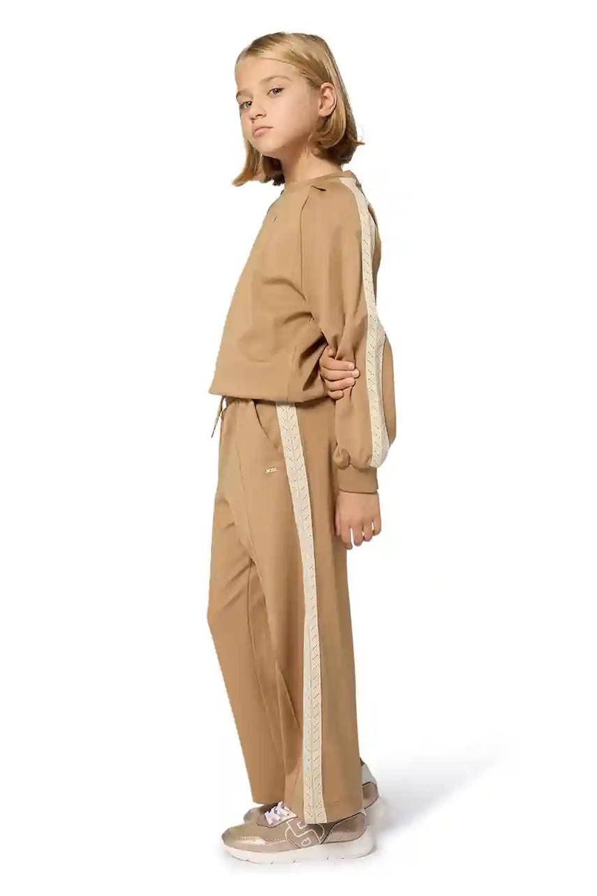 Детские спортивные штаны BOSS цвет коричневый с аппликацией J52415 Детские спортивные штаны BOSS цвет коричневый с аппликацией J52415