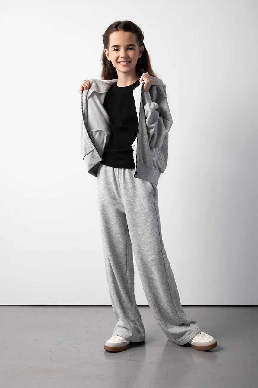 Coccodrillo pantaloni de trening din bumbac pentru copii culoarea gri, cu imprimeu, RAVE GIRL JUNIOR