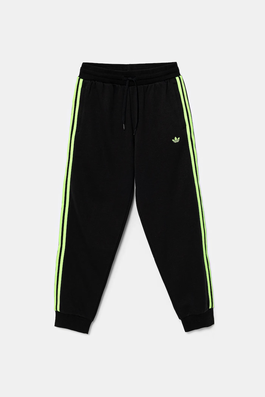 Детские спортивные штаны adidas Originals цвет чёрный с аппликацией JV7796 Детские спортивные штаны adidas Originals цвет чёрный с аппликацией JV7796
