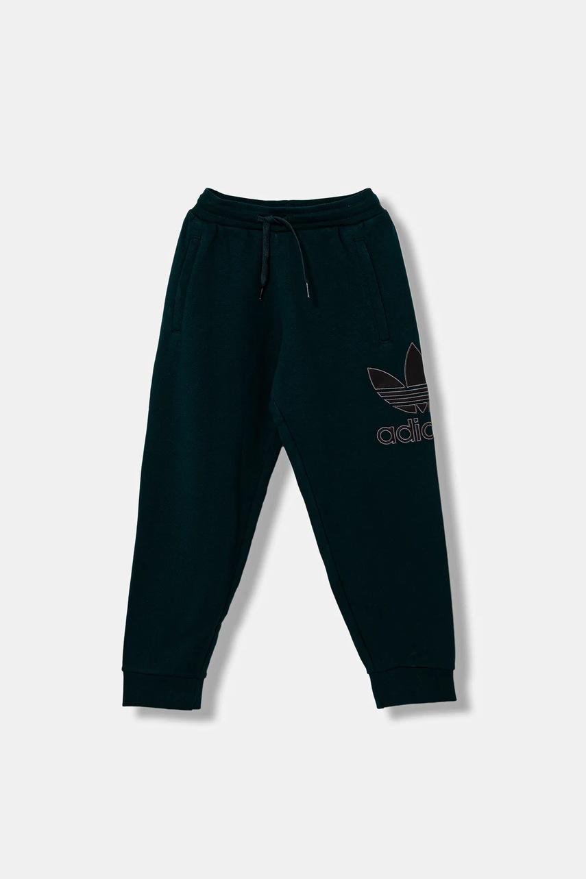 Детские хлопковые штаны adidas Originals цвет зелёный с аппликацией JV8579