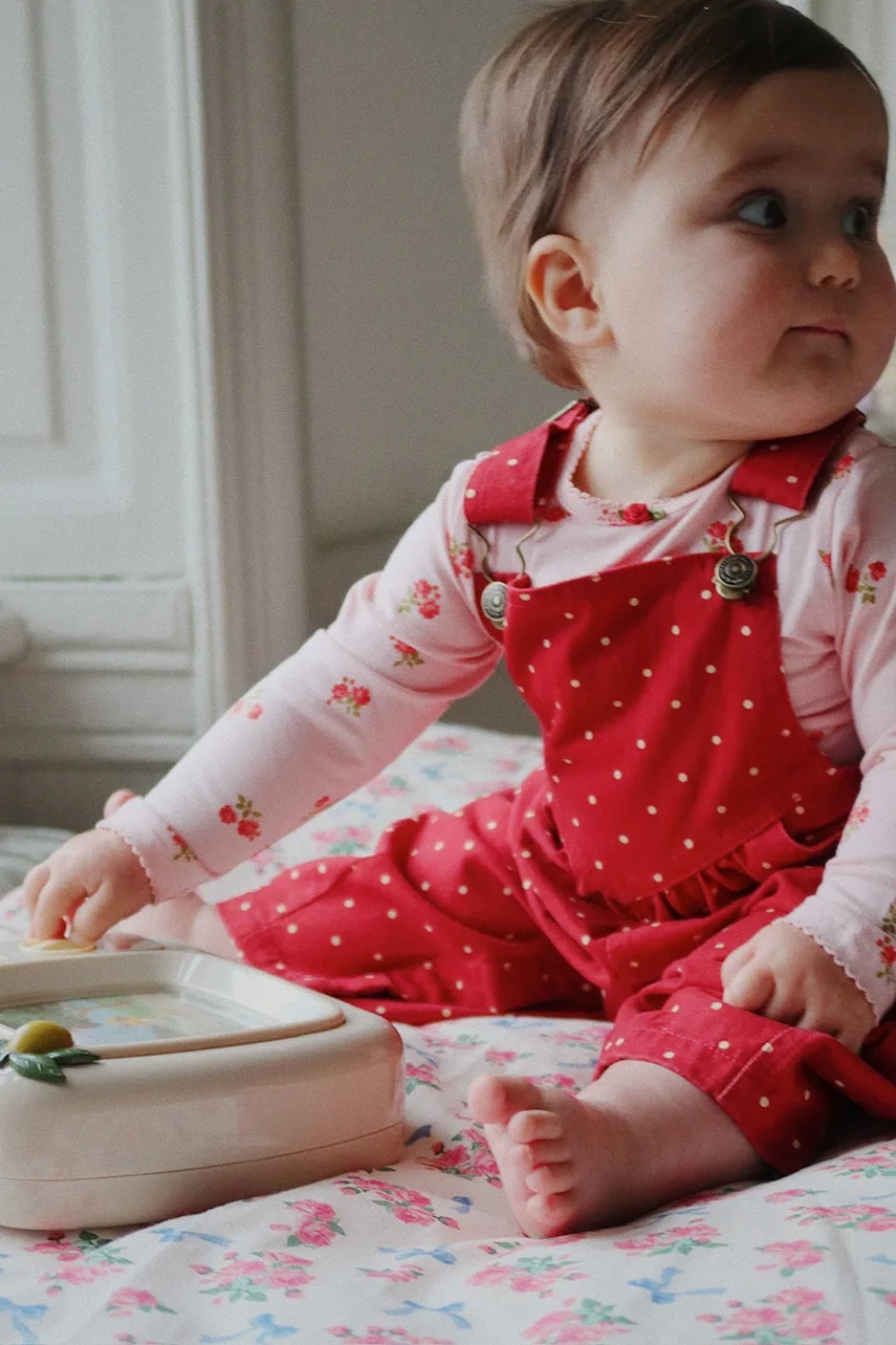 Konges Sløjd pantaloni de bumbac pentru copii NOLA OVERALLS GOTS culoarea roșu, KS103945