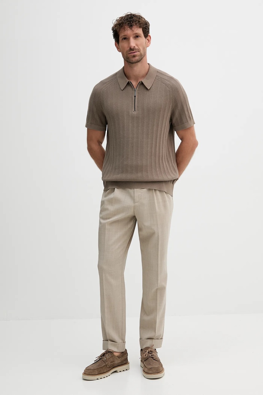 Шерстяные брюки BOSS цвет бежевый фасон chinos 50545822