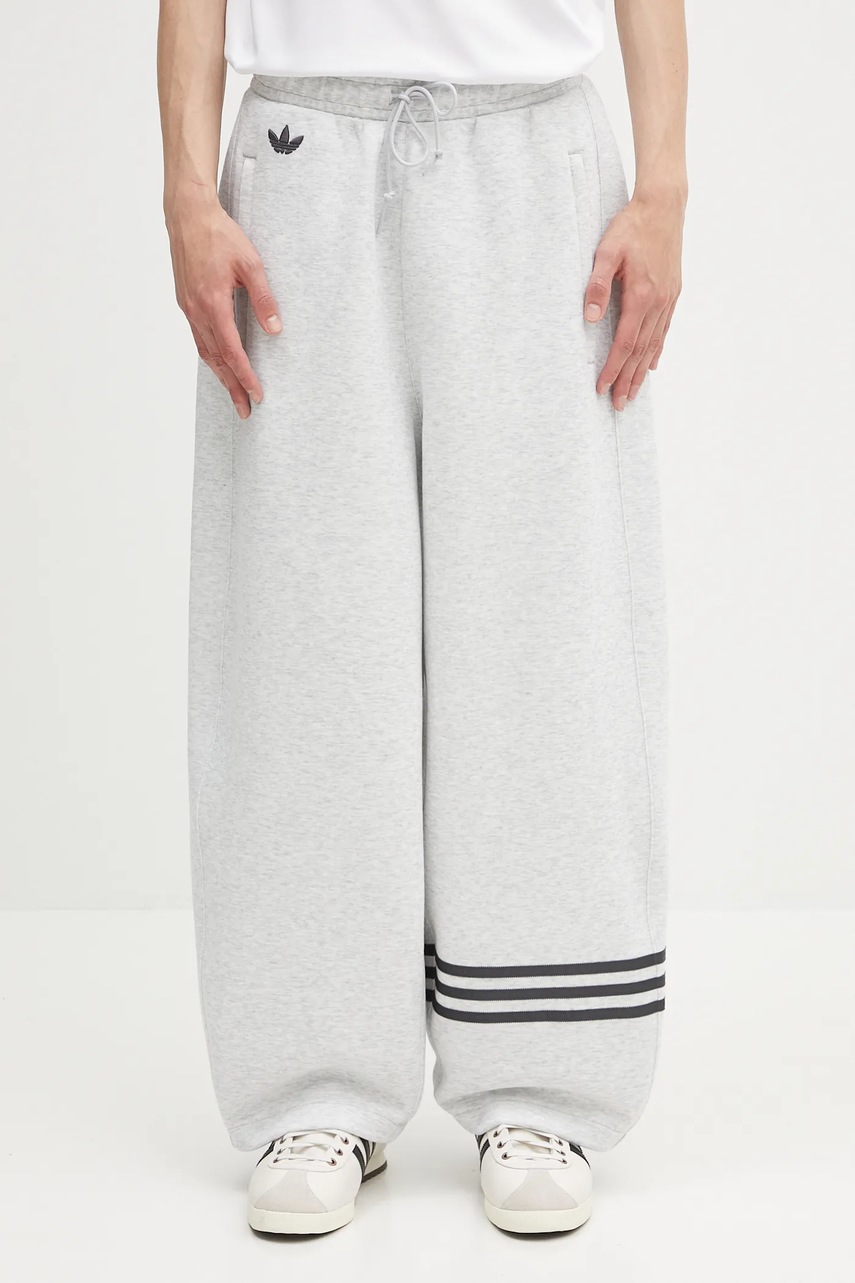 adidas Originals pantaloni de trening Neuclassics
