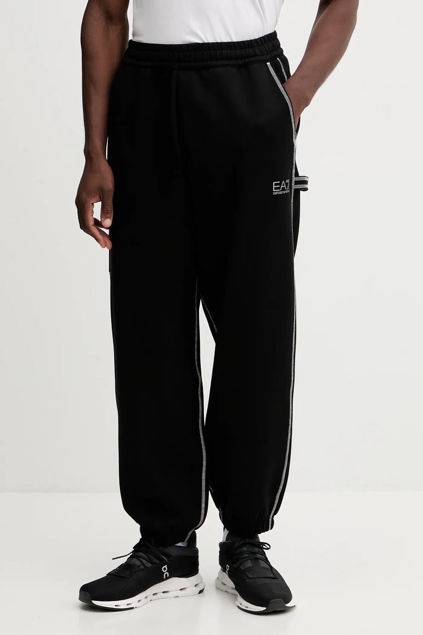 Levně Tepláky EA7 Emporio Armani pánské, černá barva, s aplikací, AF13538.7M000663