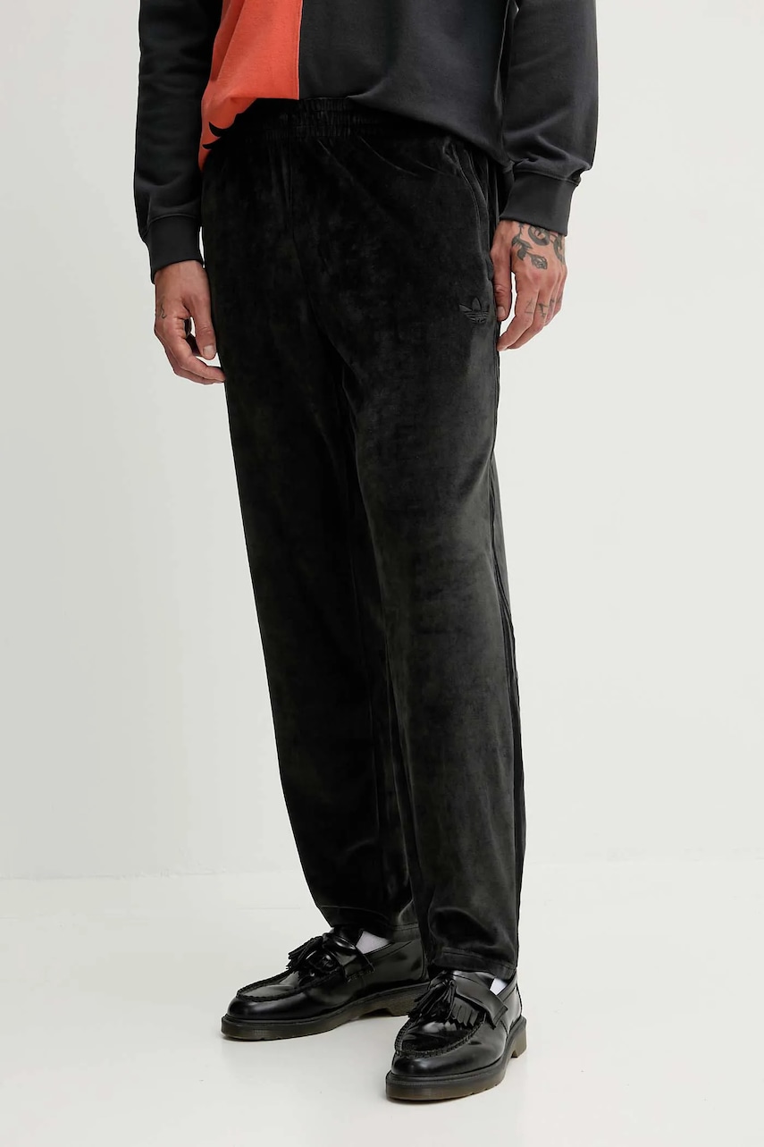 adidas Originals pantaloni de catifea Sst Tp culoarea negru, cu imprimeu, JW8377