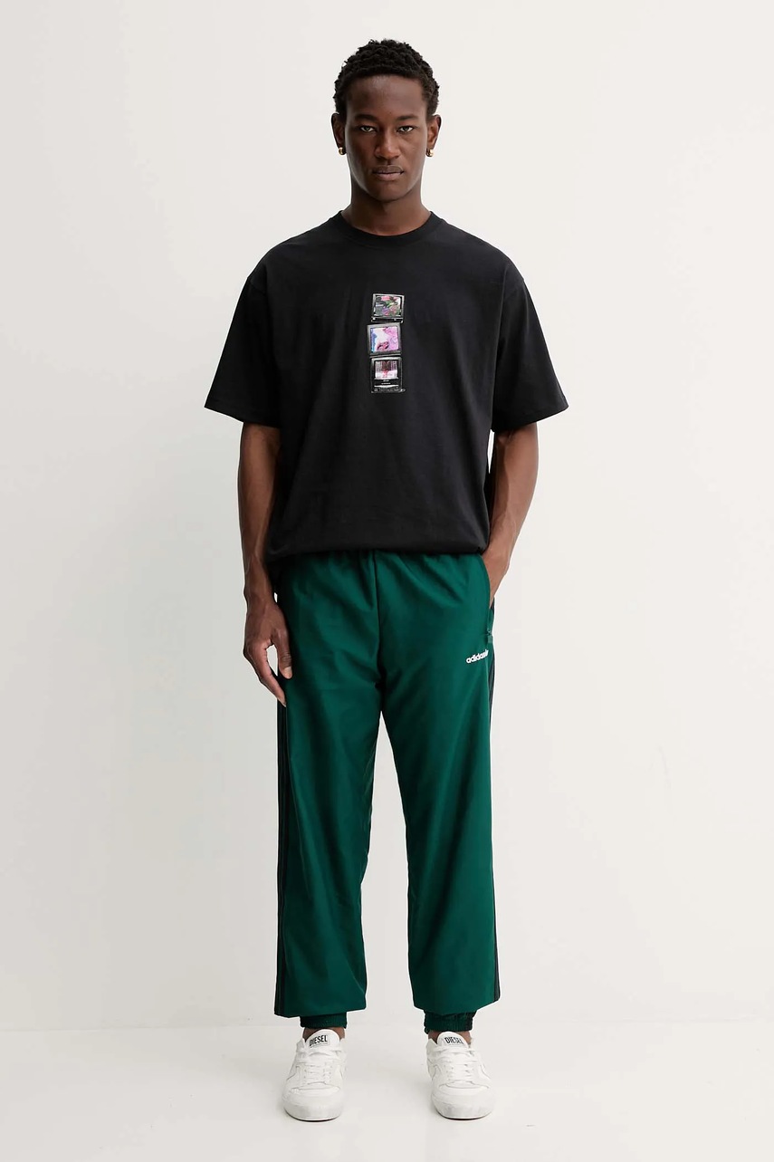 Спортивные штаны adidas Originals Brushed WVN цвет зелёный с аппликацией JX3079