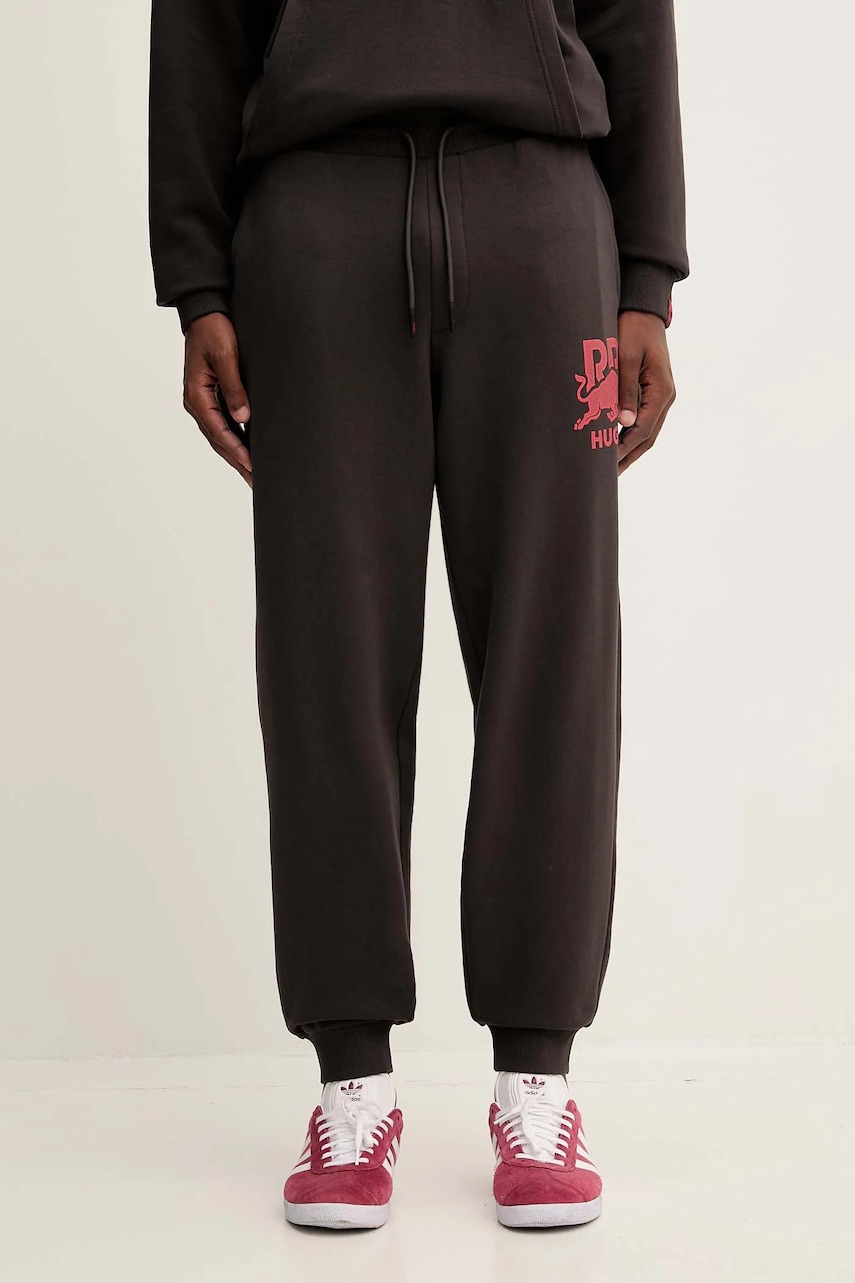 HUGO pantaloni de trening din bumbac culoarea maro, cu imprimeu, 50549309