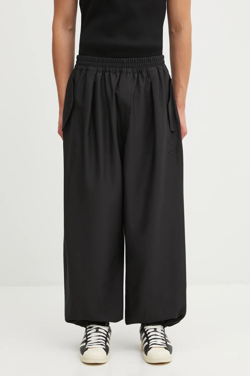 adidas Originals pantaloni de trening Wc Twill Tp