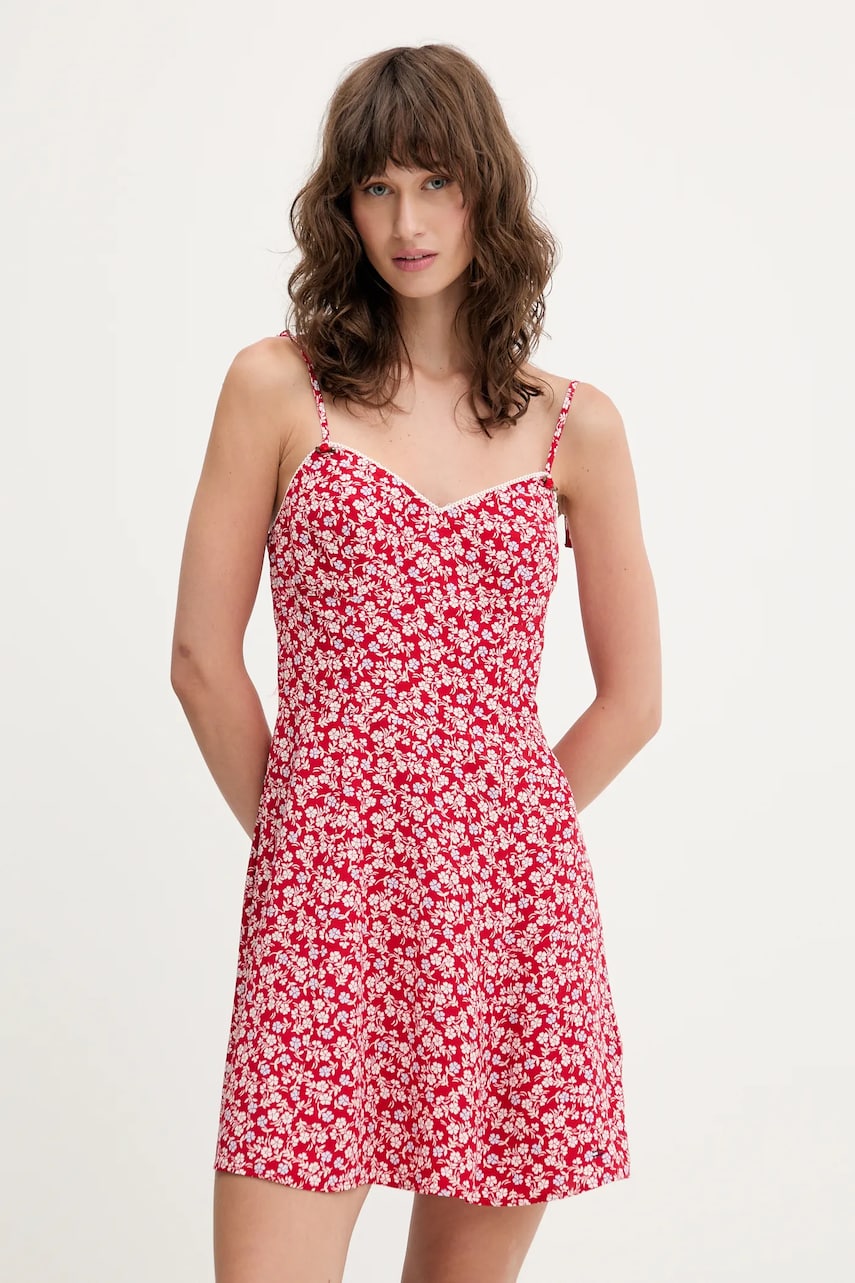 Tommy Jeans rochie culoarea roșu, mini, evazați, DW0DW20880