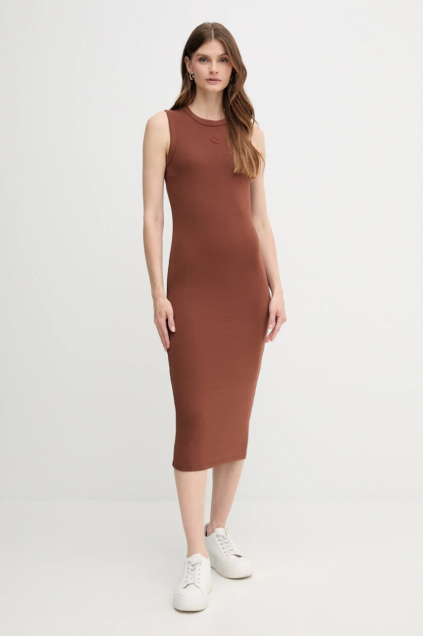 Levně Šaty Calvin Klein Jeans hnědá barva, midi, přiléhavé, LV047C240G
