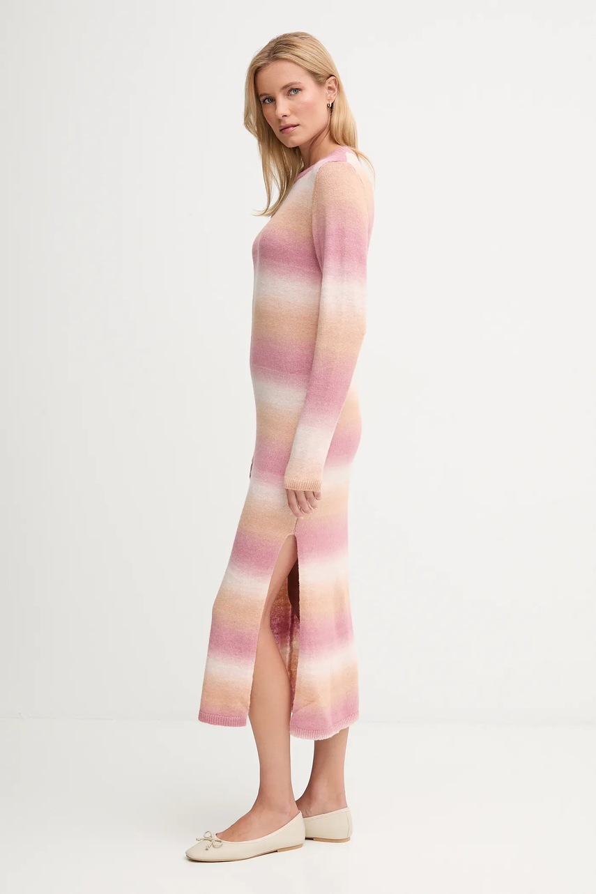 Платье с примесью шерсти Pepe Jeans цвет розовый midi прямое PL9537713 Платье с примесью шерсти Pepe Jeans цвет розовый midi прямое PL9537713