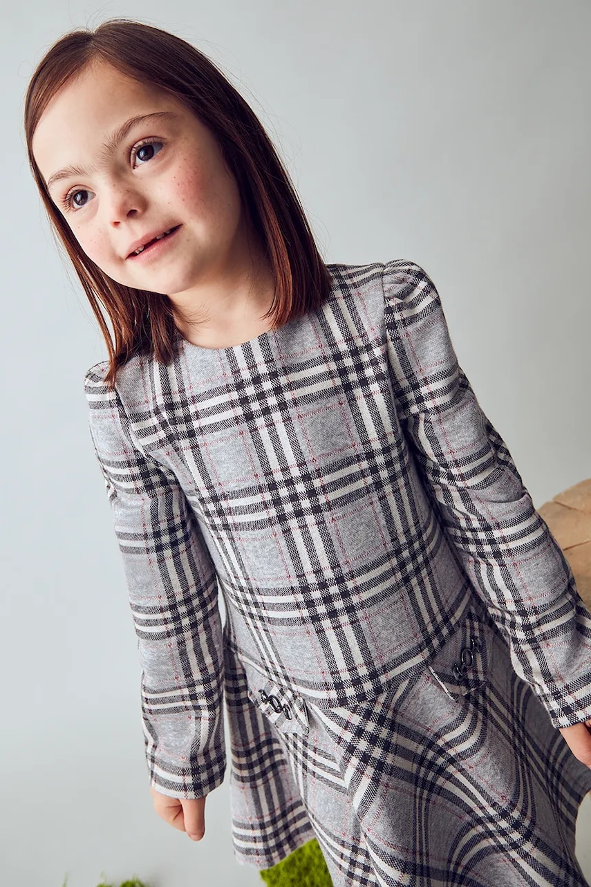 Levně Dívčí šaty Mayoral šedá barva, mini, 4921