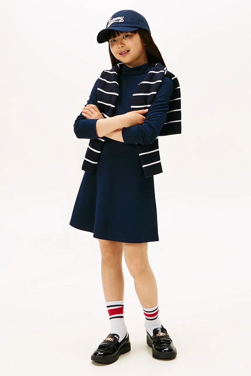 

Детска рокля Tommy Hilfiger в тъмносиньо къса със стандартна кройка KG0KG08790, Тъмносин