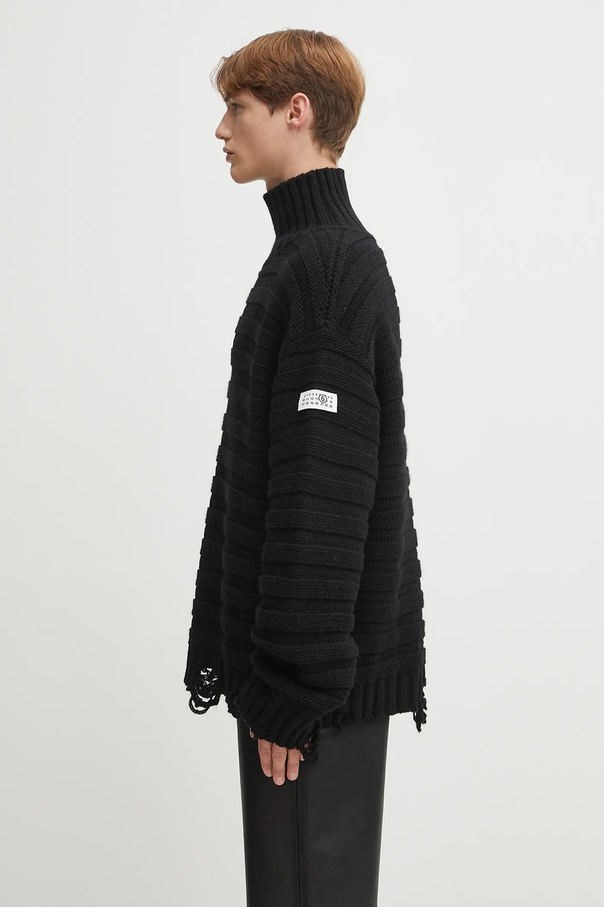 Шерстяной свитер MM6 Maison Margiela цвет чёрный с гольфом SH0HA0004.M13040.900 Шерстяной свитер MM6 Maison Margiela цвет чёрный с гольфом SH0HA0004.M13040.900