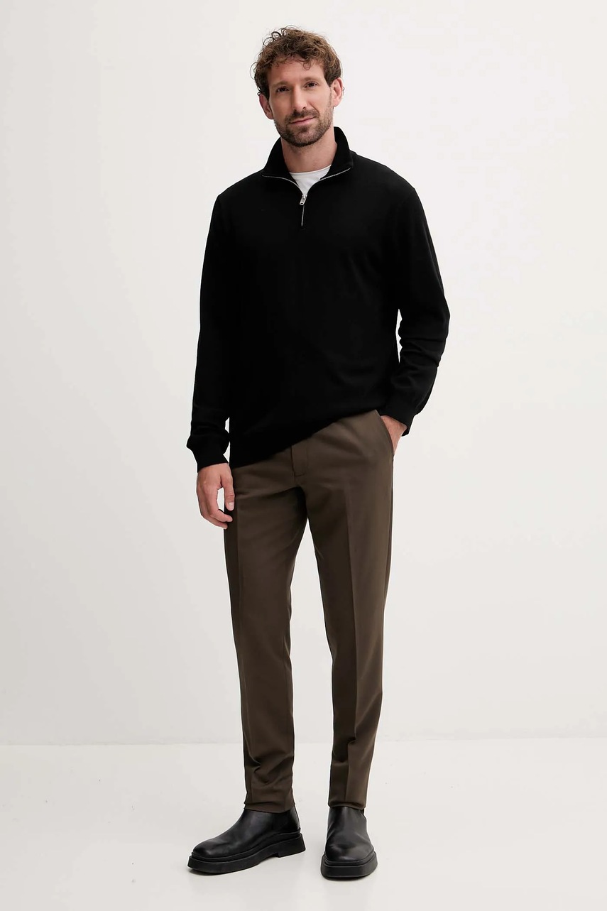 Шерстяной свитер Lindbergh цвет чёрный лёгкий с гольфом 30-842126