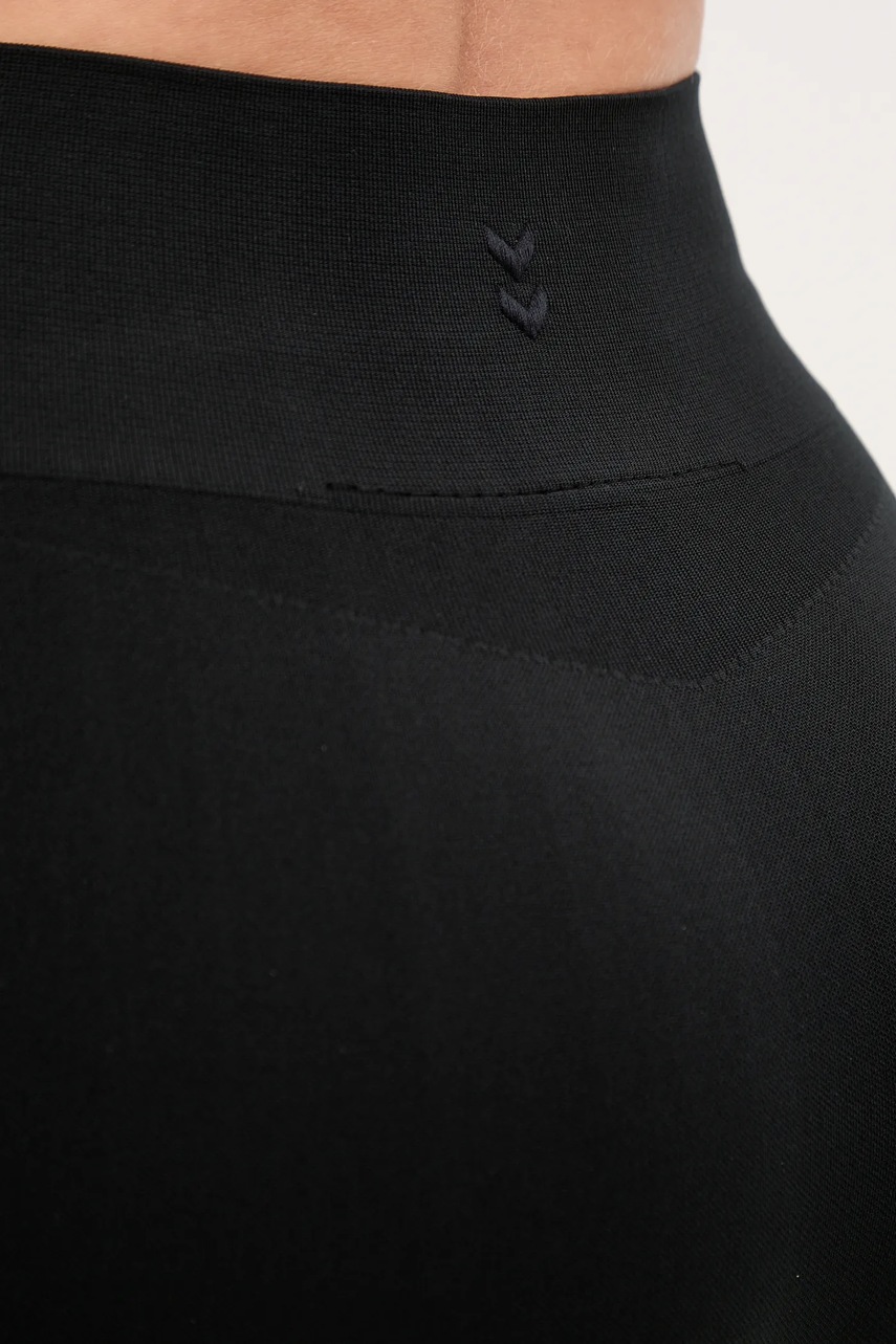 Σορτς προπόνησης Hummel φωτογραφία