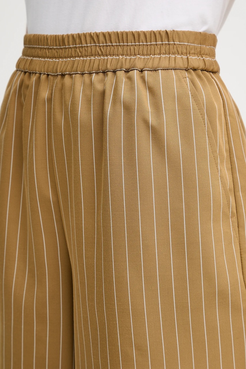 Σορτς MAX&Co. φωτογραφία