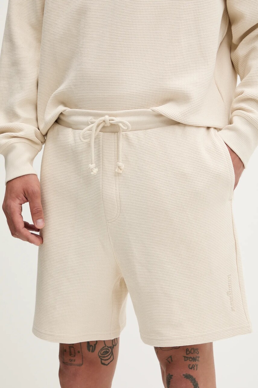 Tommy Jeans pantaloni scurți din bumbac culoarea bej, DM0DM21805