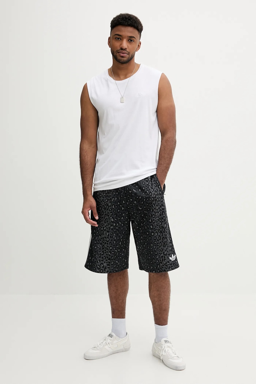 Шорты adidas Originals Graphic Os Sho цвет чёрный JV7567 Шорты adidas Originals Graphic Os Sho цвет чёрный JV7567
