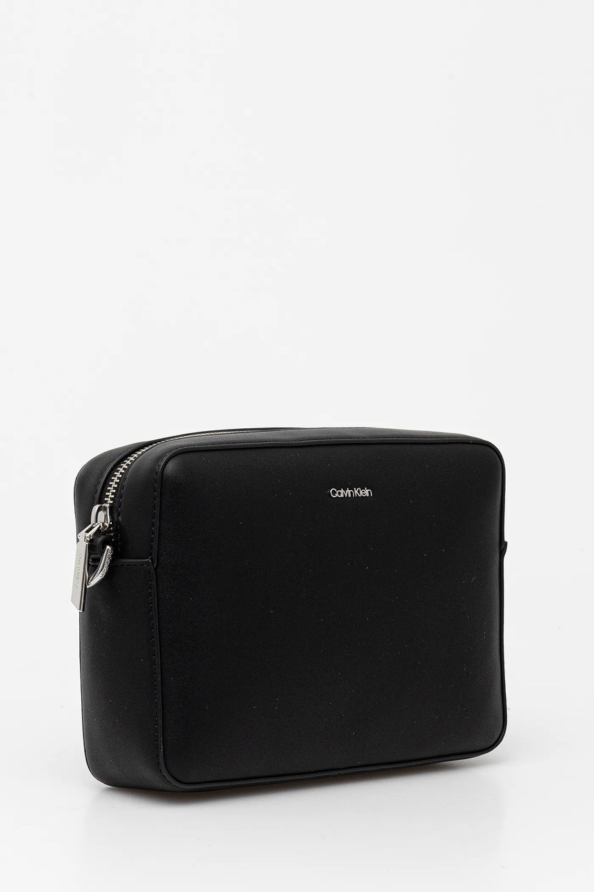 Сумочка Calvin Klein цвет чёрный LV04F3097G Сумочка Calvin Klein цвет чёрный LV04F3097G