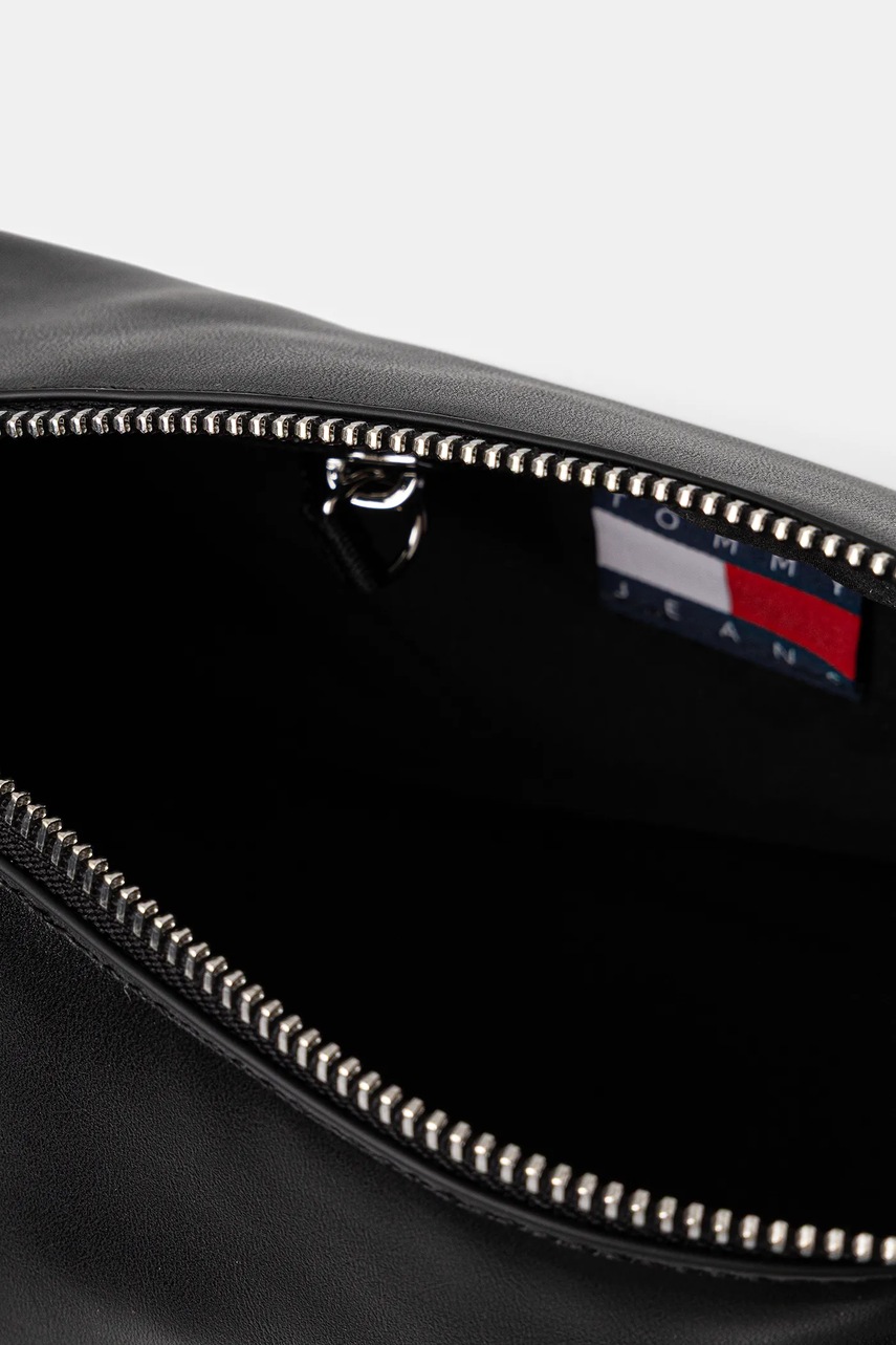 Τσάντα Tommy Jeans χρώμα: μαύρο, AW0AW17893 φωτογραφία