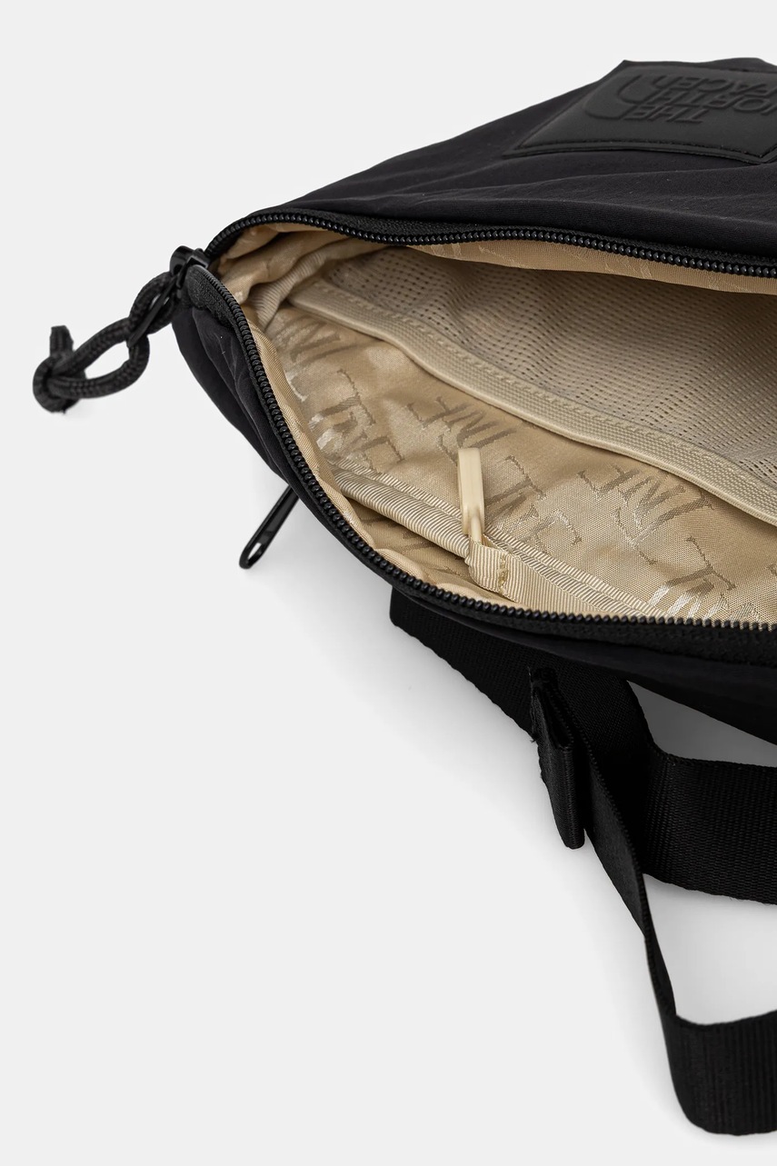 Τσάντα φάκελος The North Face Never Stop χρώμα: μαύρο, NF0A81DU4H01 φωτογραφία