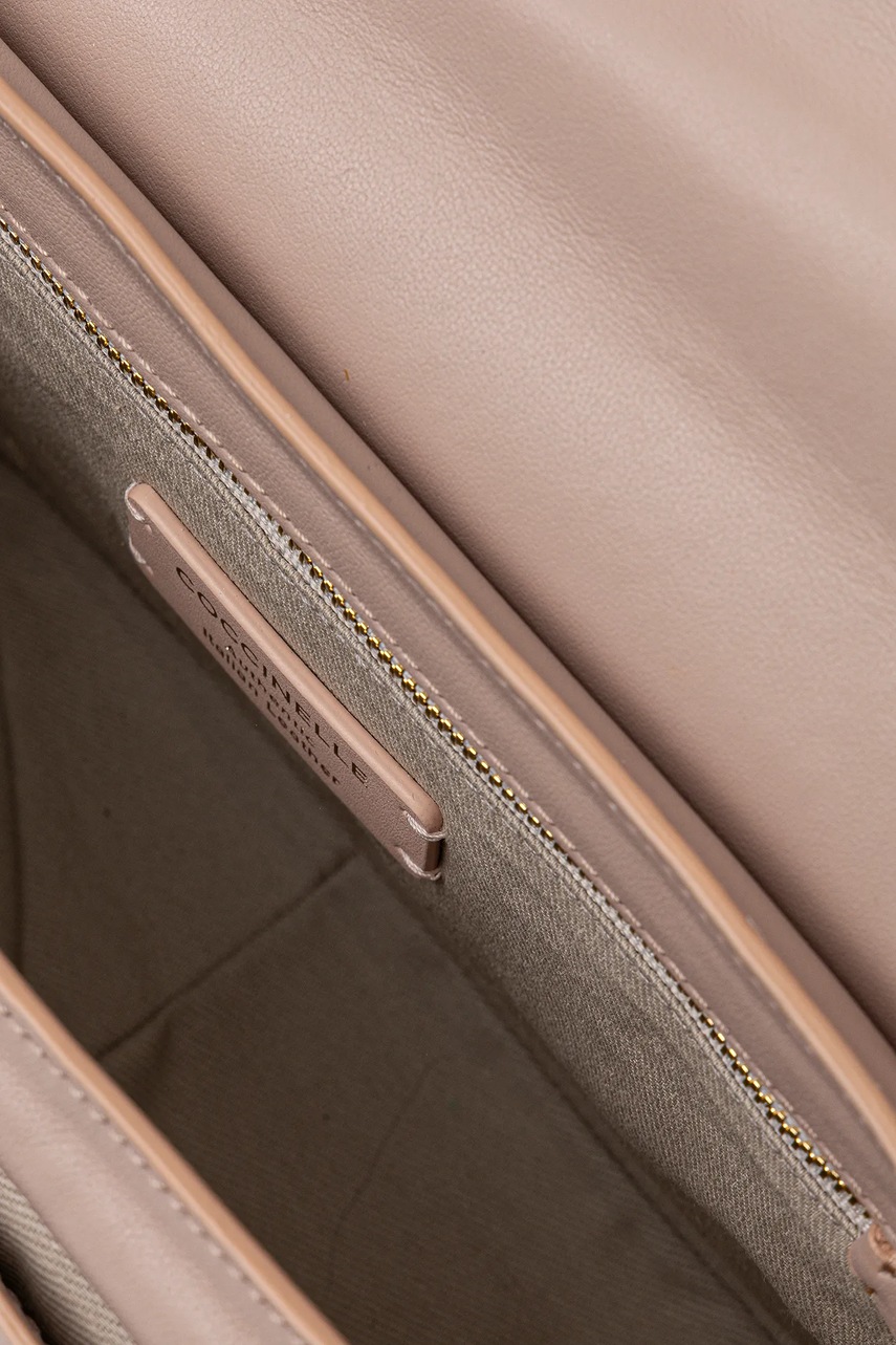 Δερμάτινη τσάντα Coccinelle COCCINELLE C-ME FLUFFY χρώμα: μπεζ, E1.SUE.12.01.01 φωτογραφία