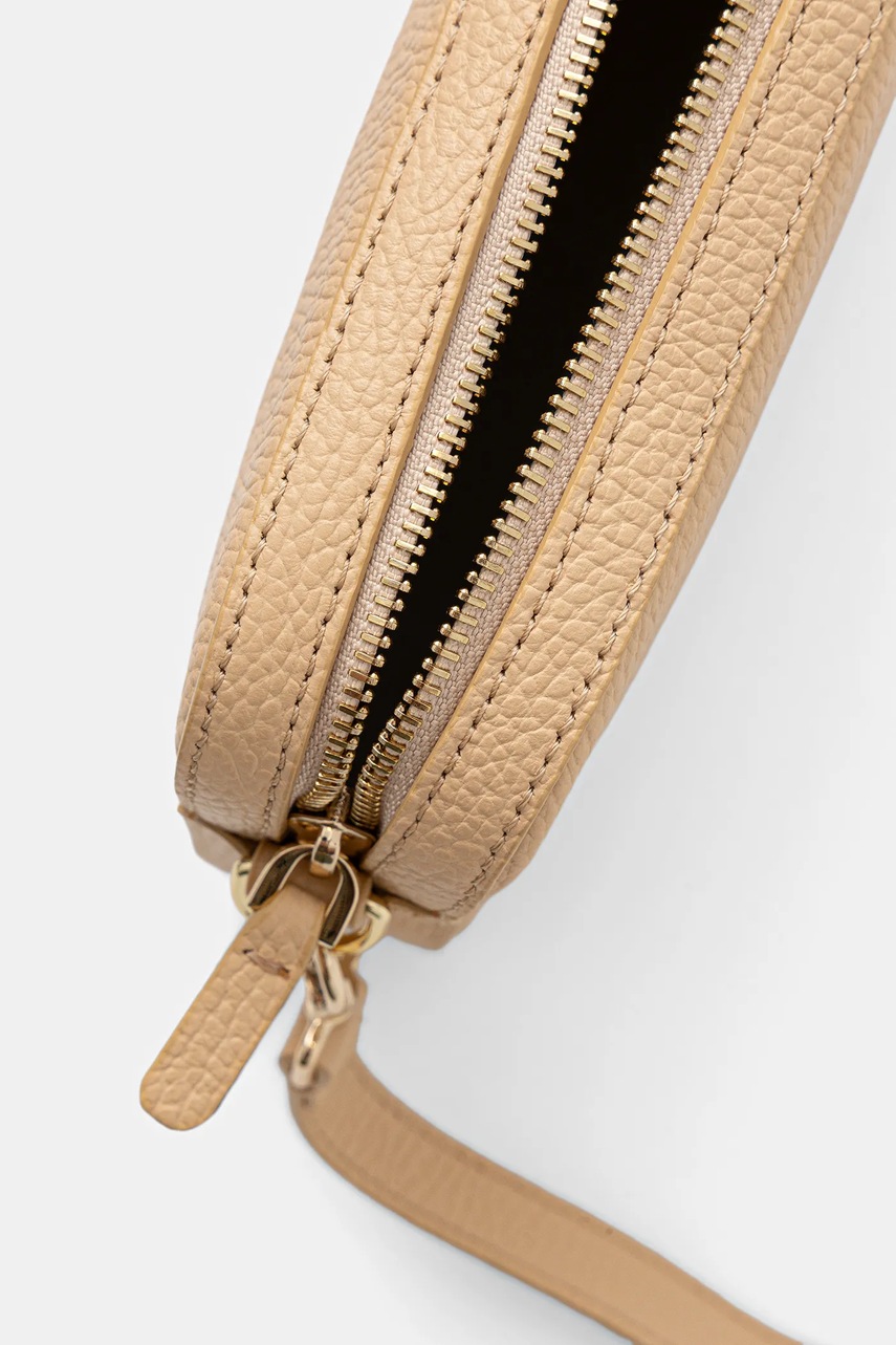 Δερμάτινη τσάντα Coccinelle TEBE χρώμα: μπεζ, E5.MN5.52.01.01 φωτογραφία