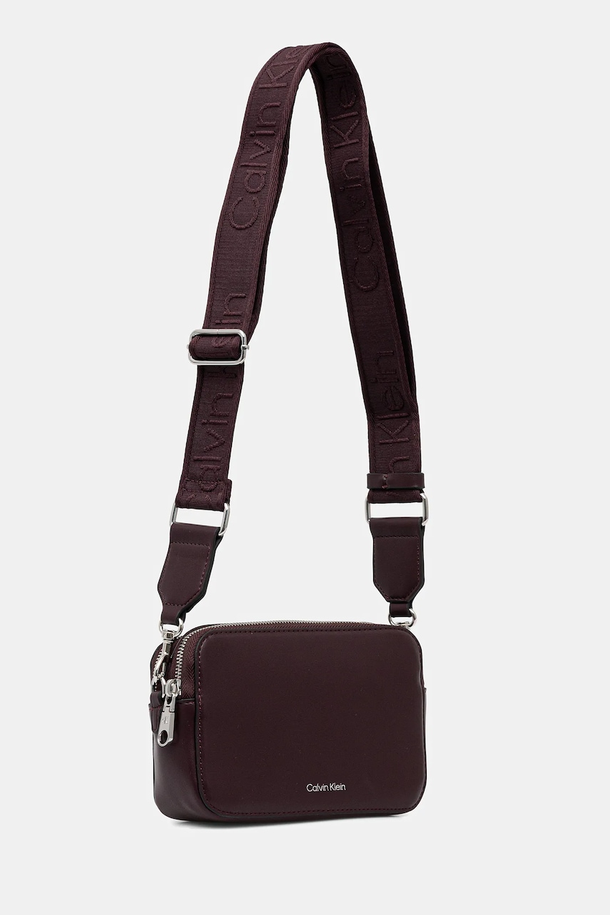 Сумочка Calvin Klein цвет коричневый LV04F3165G Сумочка Calvin Klein цвет коричневый LV04F3165G