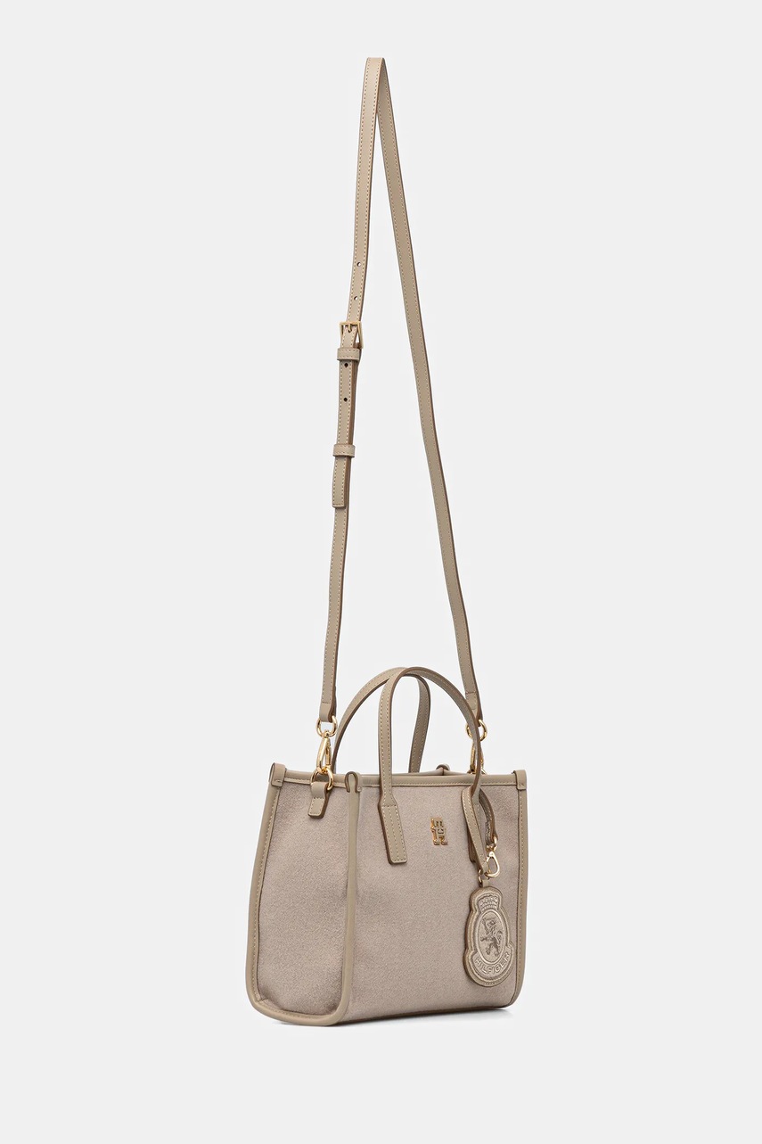 Сумочка Tommy Hilfiger цвет бежевый AW0AW17852