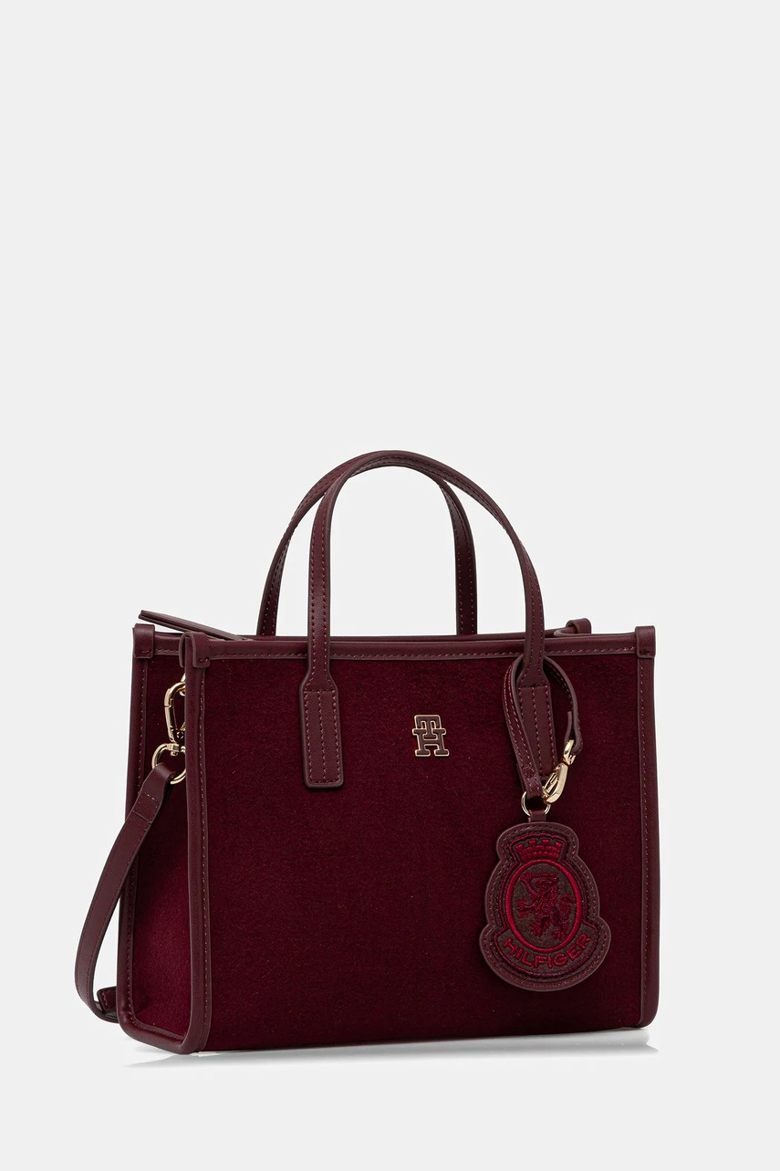 Сумочка Tommy Hilfiger цвет бордовый AW0AW17852