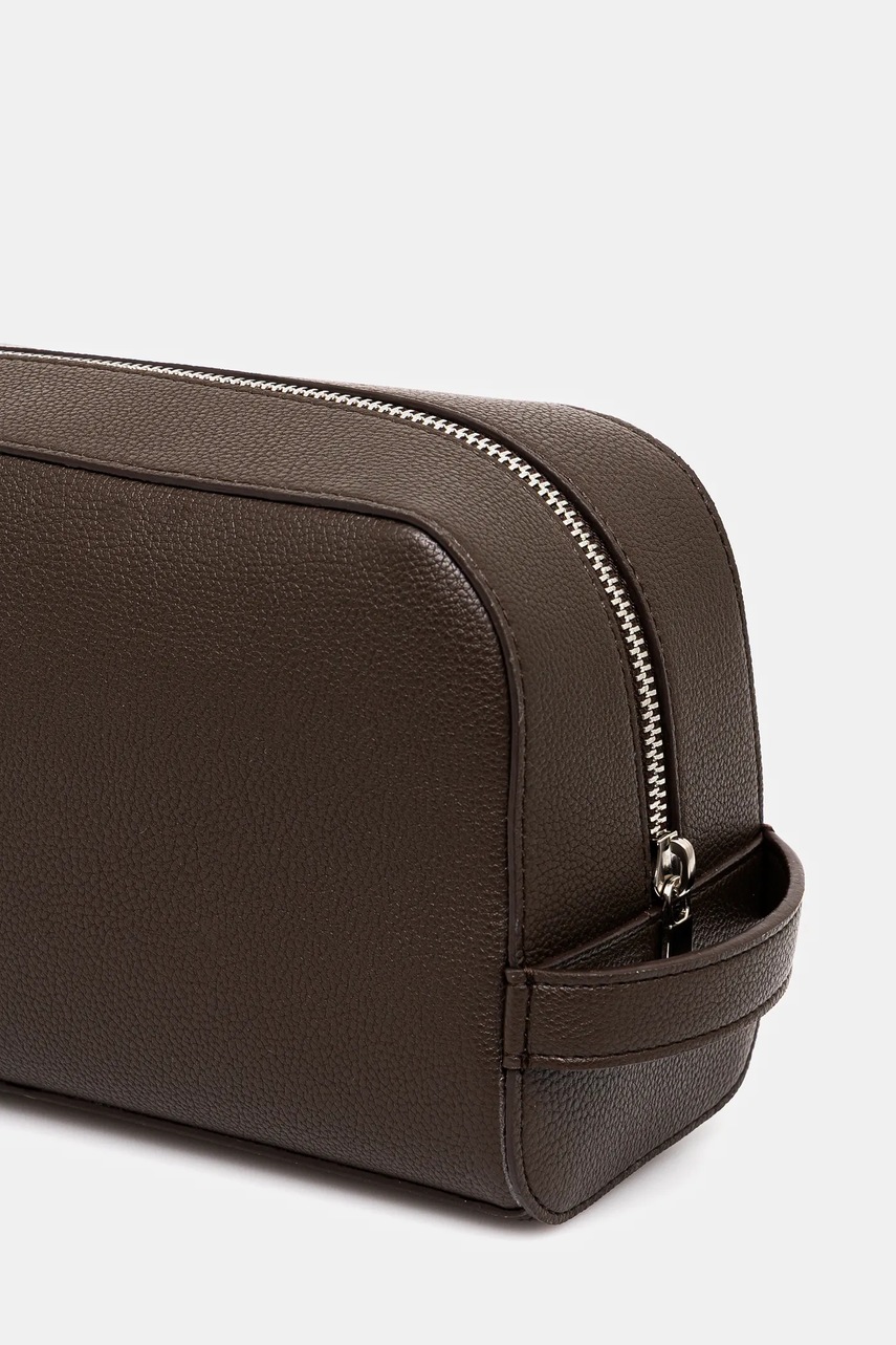 Кожаная косметичка Calvin Klein цвет коричневый LV04D1036G Кожаная косметичка Calvin Klein цвет коричневый LV04D1036G