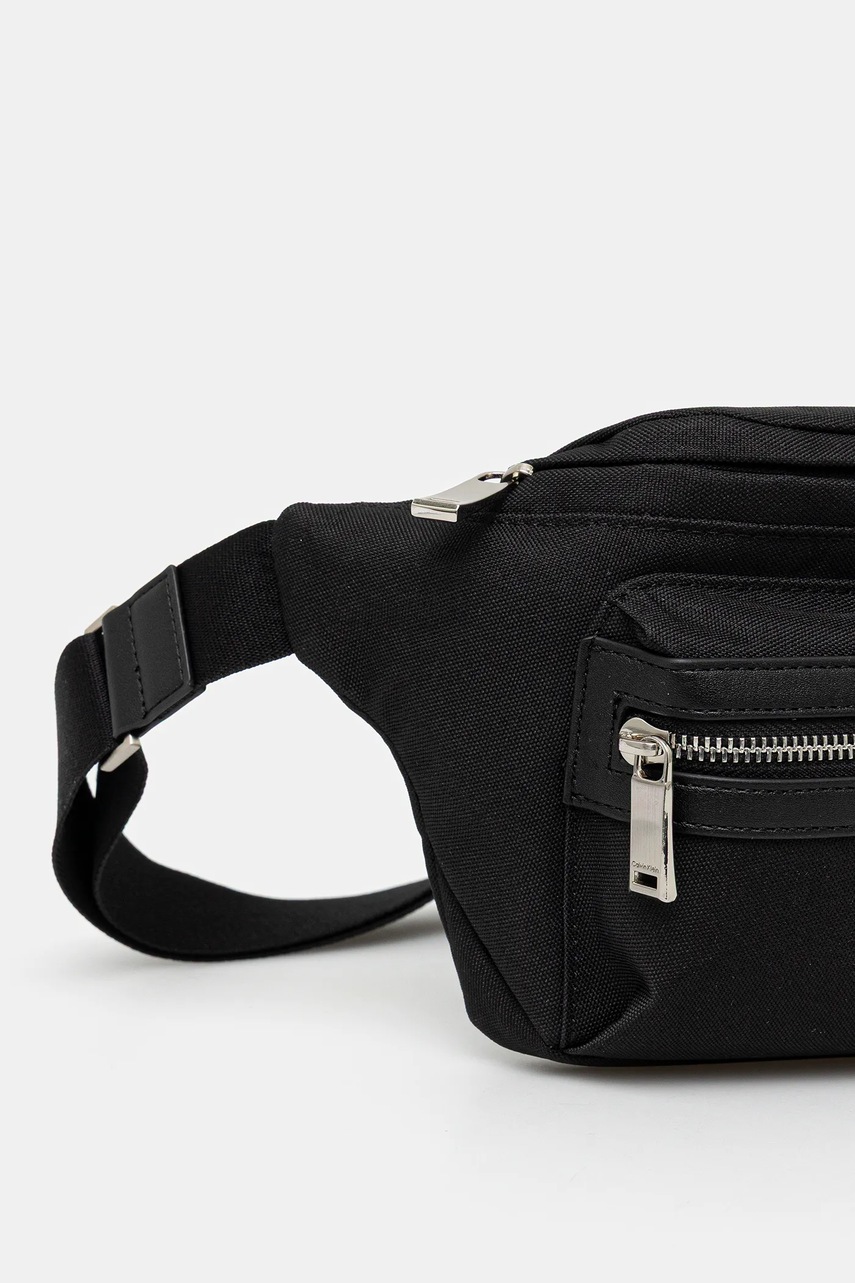 Сумка на пояс Calvin Klein цвет чёрный LV04D3073G Сумка на пояс Calvin Klein цвет чёрный LV04D3073G
