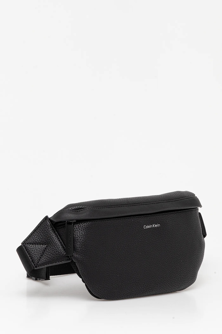 Сумка на пояс Calvin Klein цвет чёрный LV04D3184G Сумка на пояс Calvin Klein цвет чёрный LV04D3184G