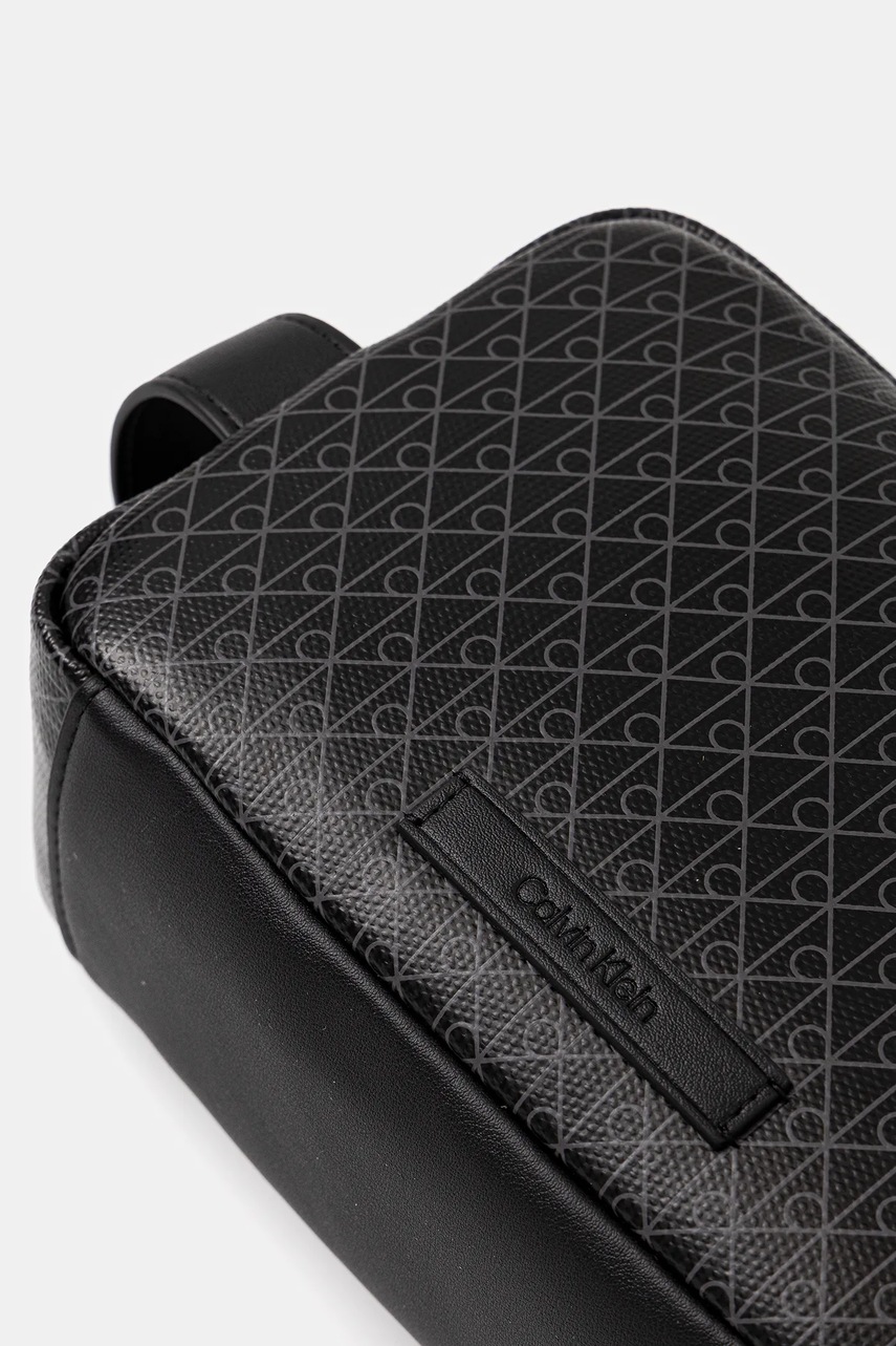 Νεσεσέρ καλλυντικών Calvin Klein χρώμα: μαύρο, LV04D1082G φωτογραφία