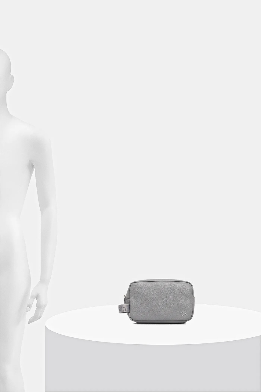 Νεσεσέρ καλλυντικών Calvin Klein χρώμα: γκρι, LV04D1090G φωτογραφία