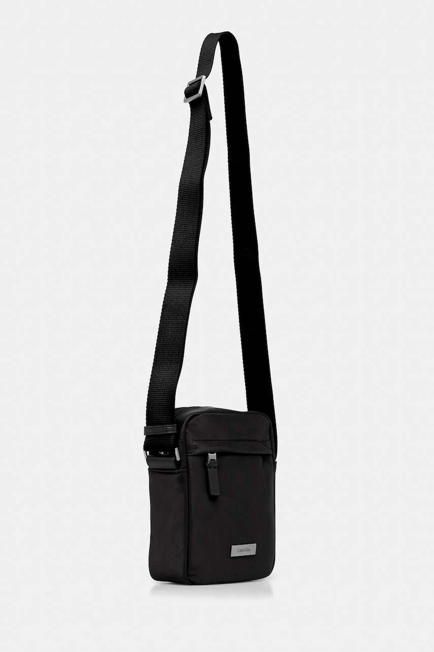 Сумка Calvin Klein цвет чёрный LV04D3180G Сумка Calvin Klein цвет чёрный LV04D3180G