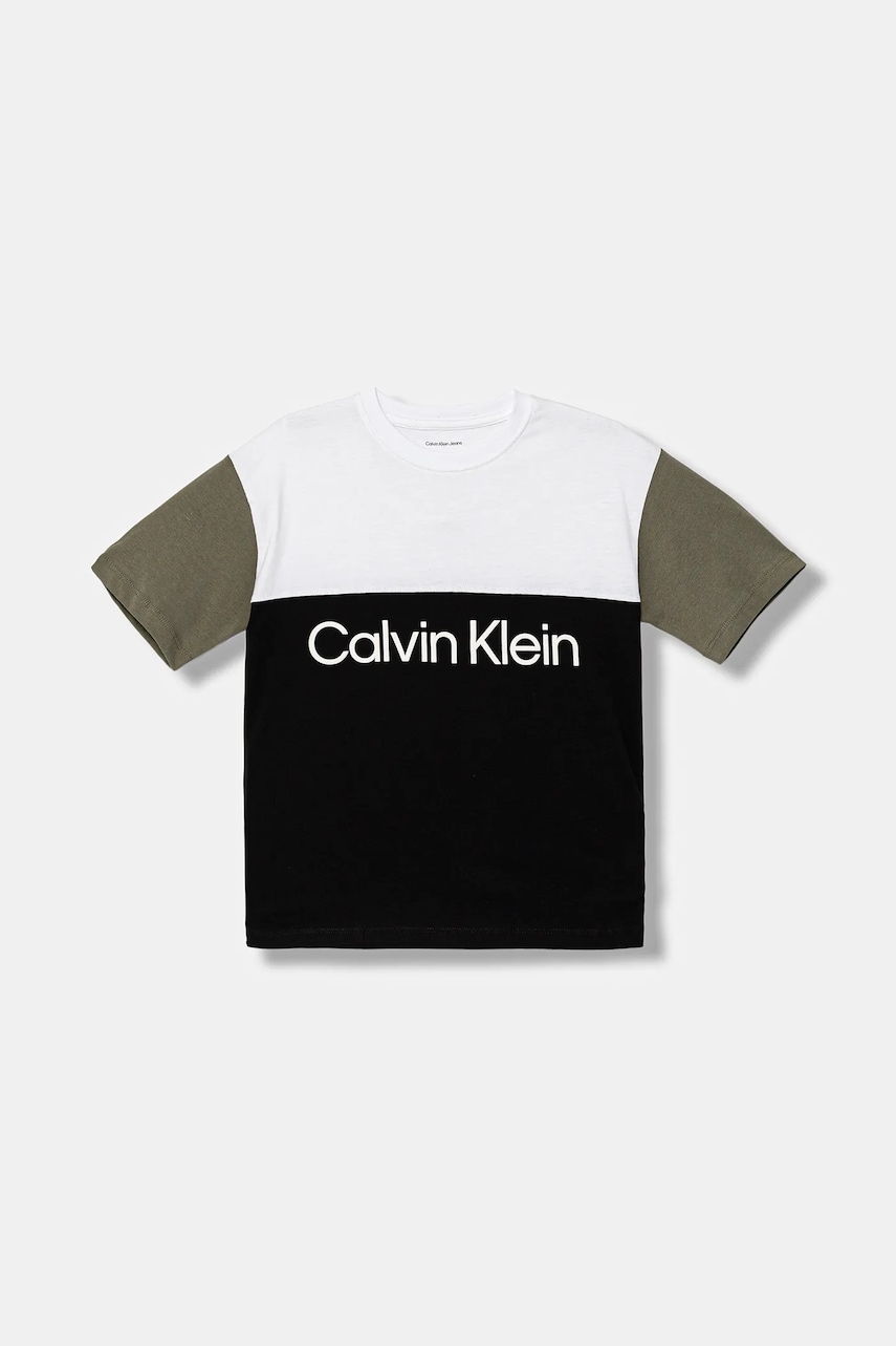 Детская хлопковая футболка Calvin Klein Jeans цвет чёрный с принтом IB0IB02528 Детская хлопковая футболка Calvin Klein Jeans цвет чёрный с принтом IB0IB02528