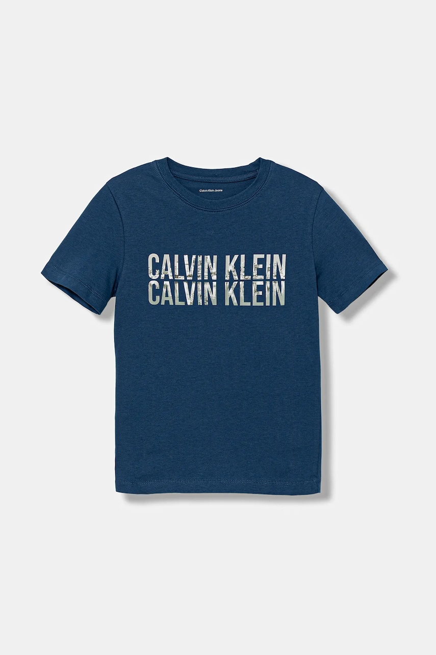 Levně Dětské bavlněné tričko Calvin Klein Jeans modrá barva, s potiskem, IB0IB02530