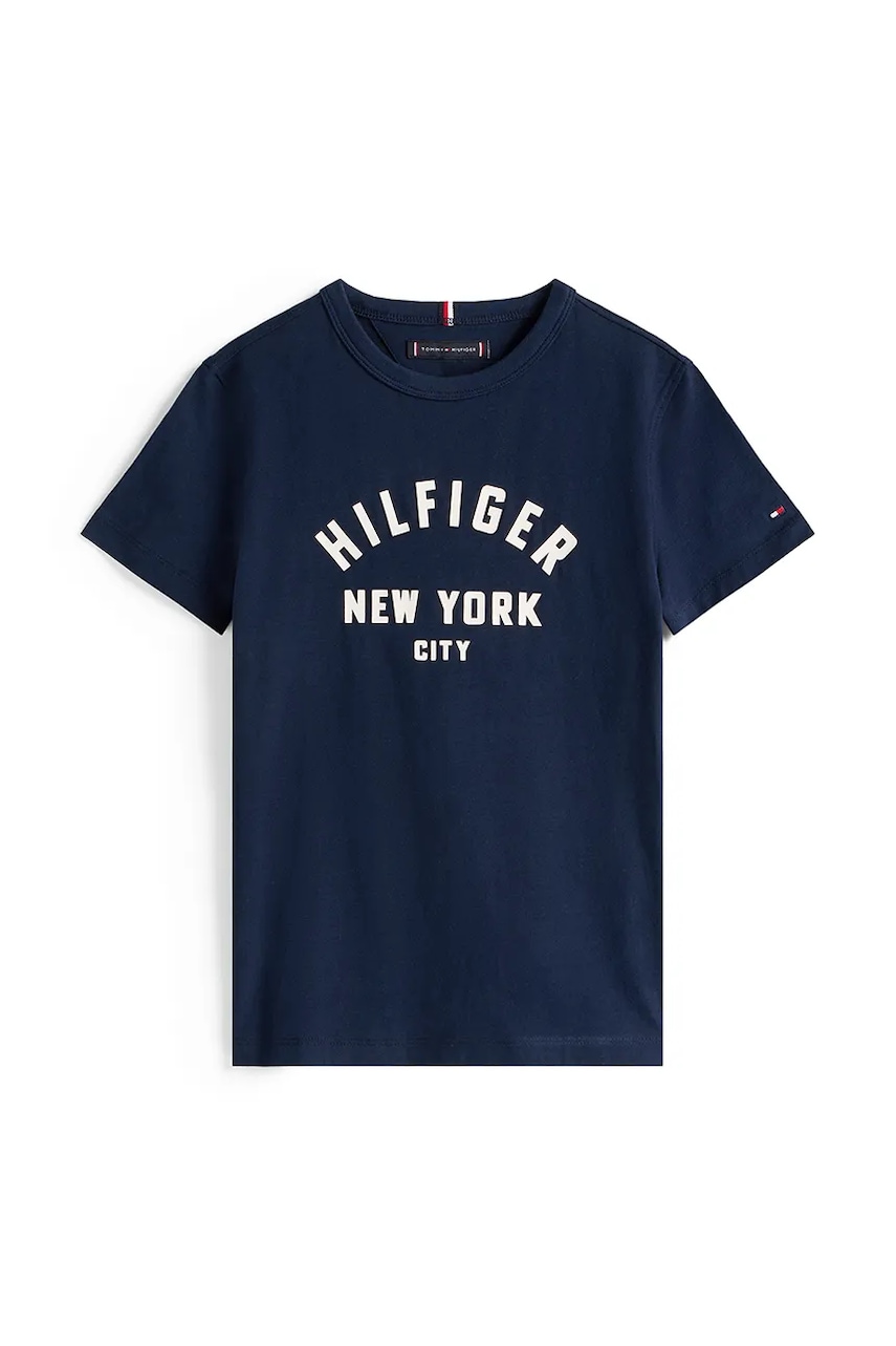 Детская хлопковая футболка Tommy Hilfiger цвет синий с принтом KB0KB09800 Детская хлопковая футболка Tommy Hilfiger цвет синий с принтом KB0KB09800