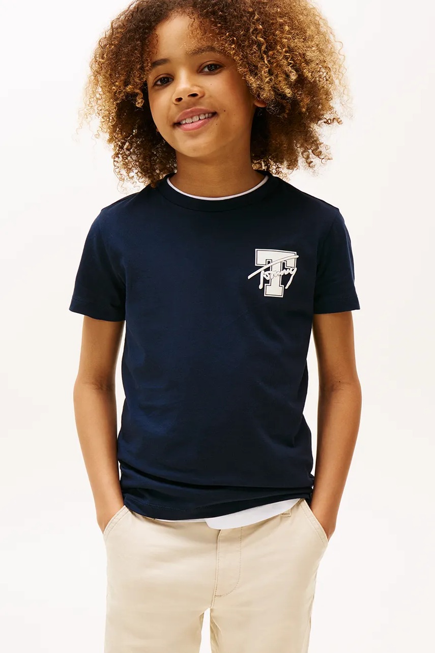 Levně Dětské bavlněné tričko Tommy Hilfiger tmavomodrá barva, s potiskem, KB0KB09868
