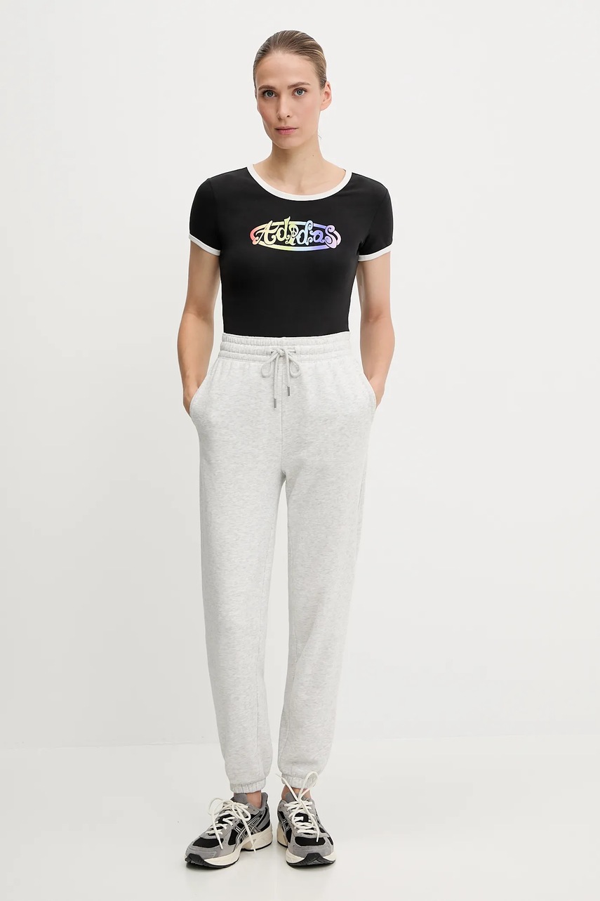 Футболка adidas Originals PRIDE цвет чёрный JW0830